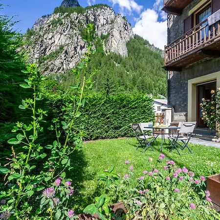 Chalet Pontal 10 - Park & Garden Apartamento Courmayeur